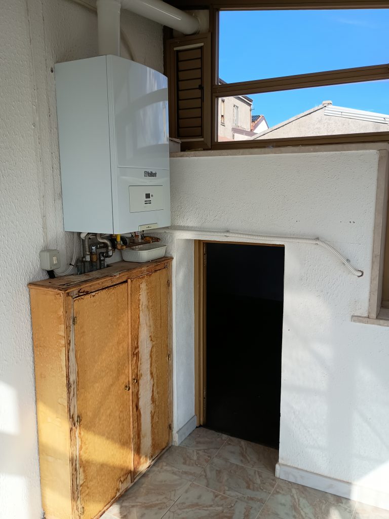 Detached house in the historic center (largo della Libertà, 8)