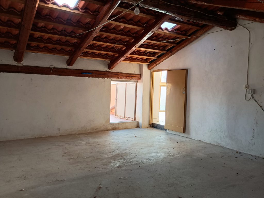 Detached house in the historic center (largo della Libertà, 8)