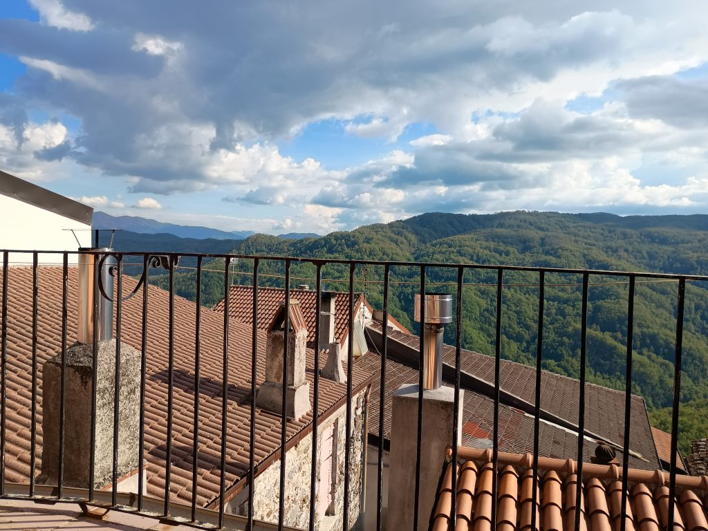 Detached house in the historic center (largo della Libertà, 8)