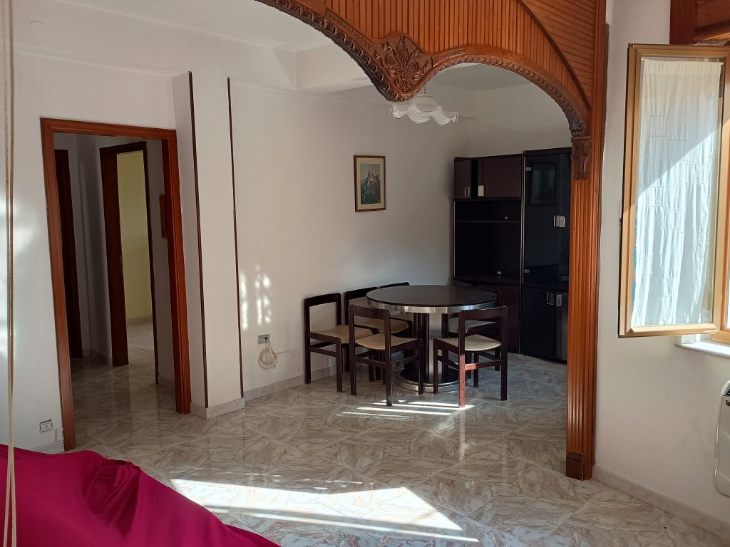 Detached house in the historic center (largo della Libertà, 8)