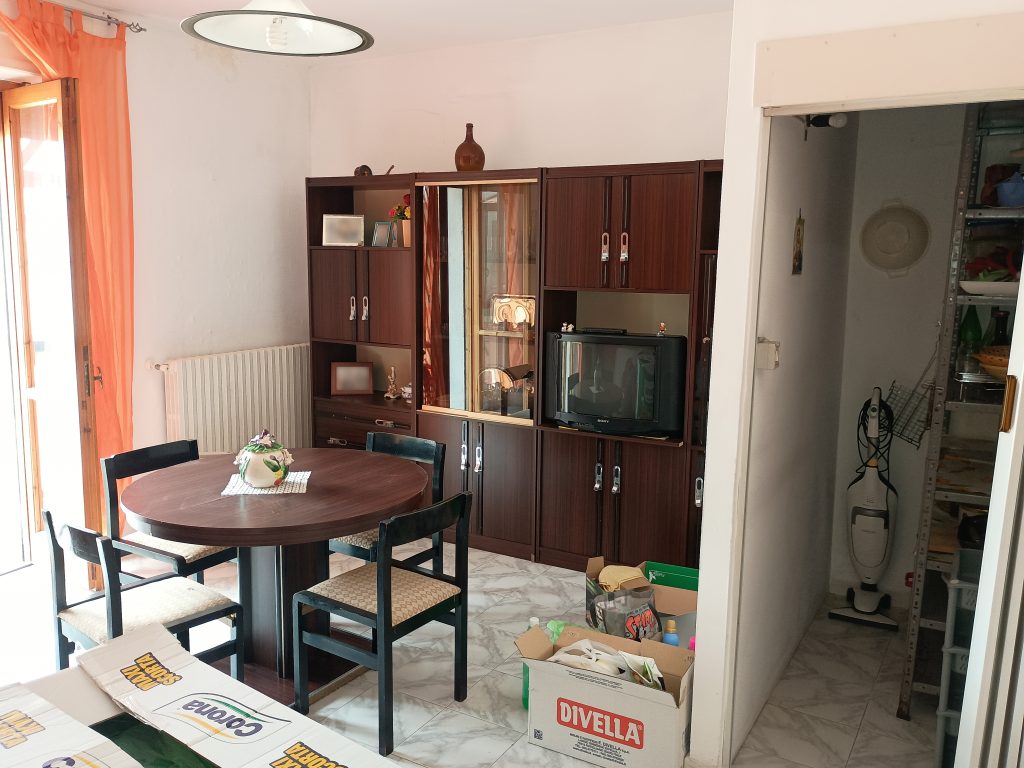 Casa indipendente nel centro urbano (via Boiardo, 9-11)