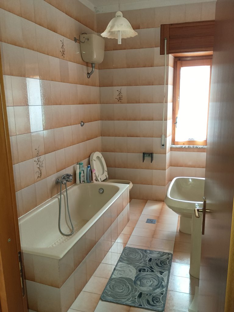Casa indipendente nel centro urbano (via Boiardo, 9-11)