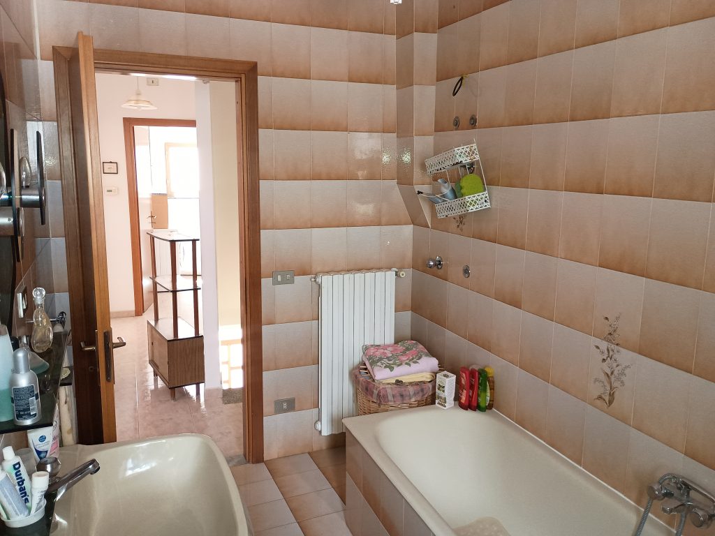 Casa indipendente nel centro urbano (via Boiardo, 9-11)