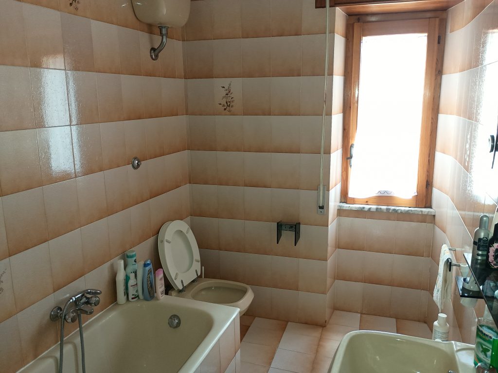 Casa indipendente nel centro urbano (via Boiardo, 9-11)