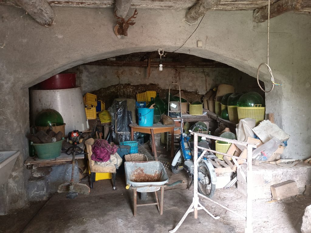 Casa indipendente nel centro urbano (via Boiardo, 9-11)