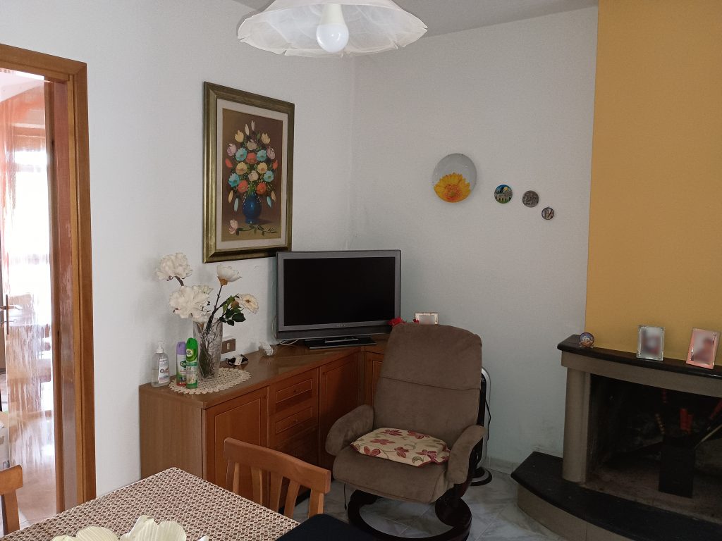 Casa indipendente nel centro urbano (via Boiardo, 9-11)