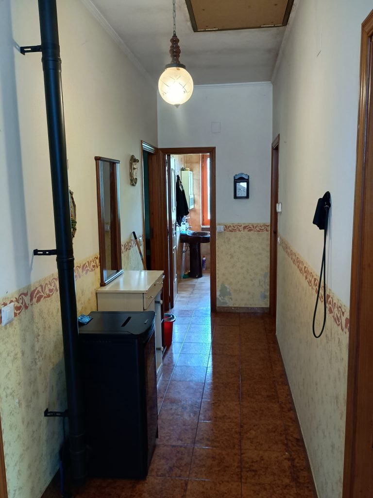 Villa with garage and garden in the thermal area (via Monte Pollino, 27)
