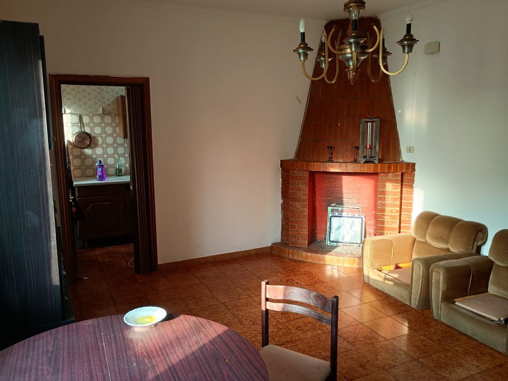 Villa with garage and garden in the thermal area (via Monte Pollino, 27)
