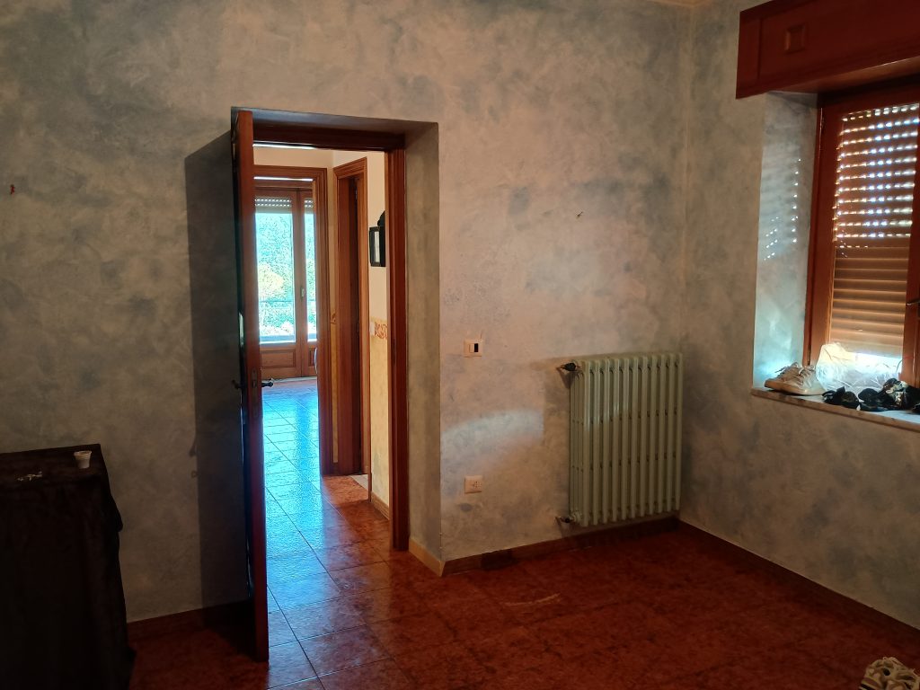 Villa with garage and garden in the thermal area (via Monte Pollino, 27)