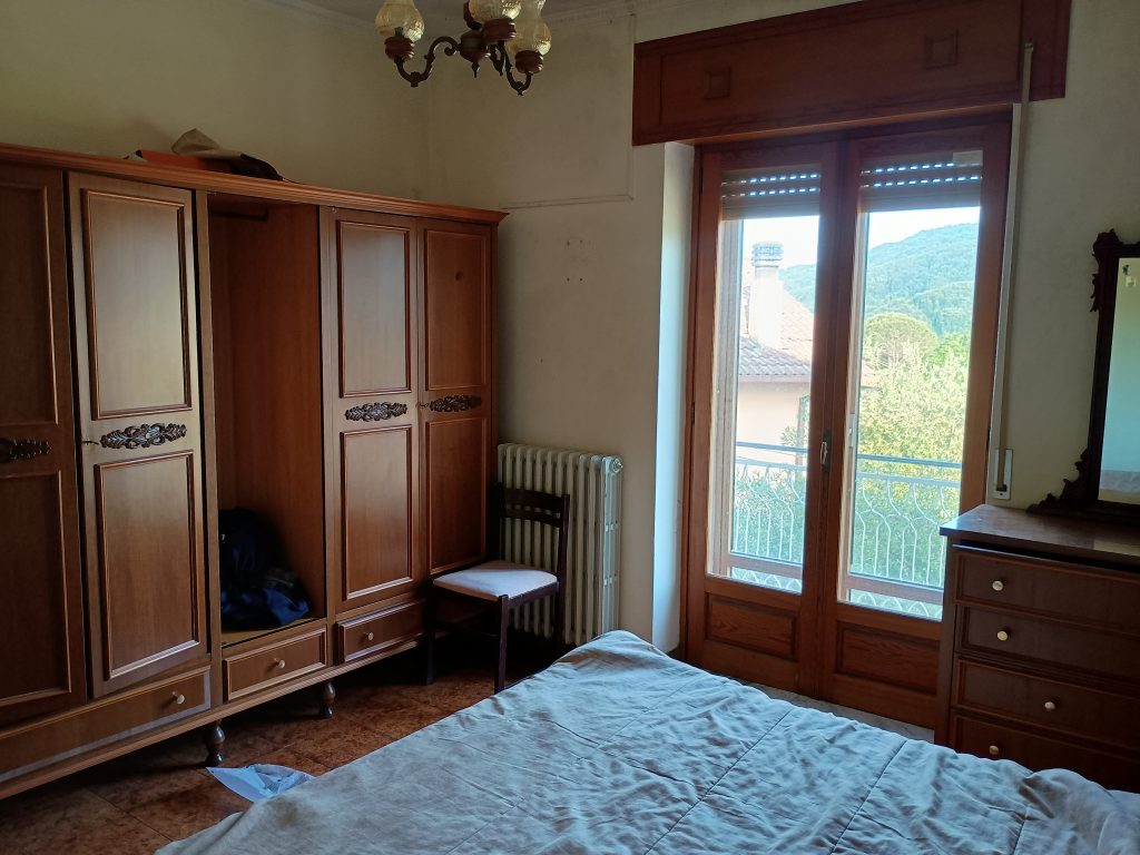 Villa with garage and garden in the thermal area (via Monte Pollino, 27)