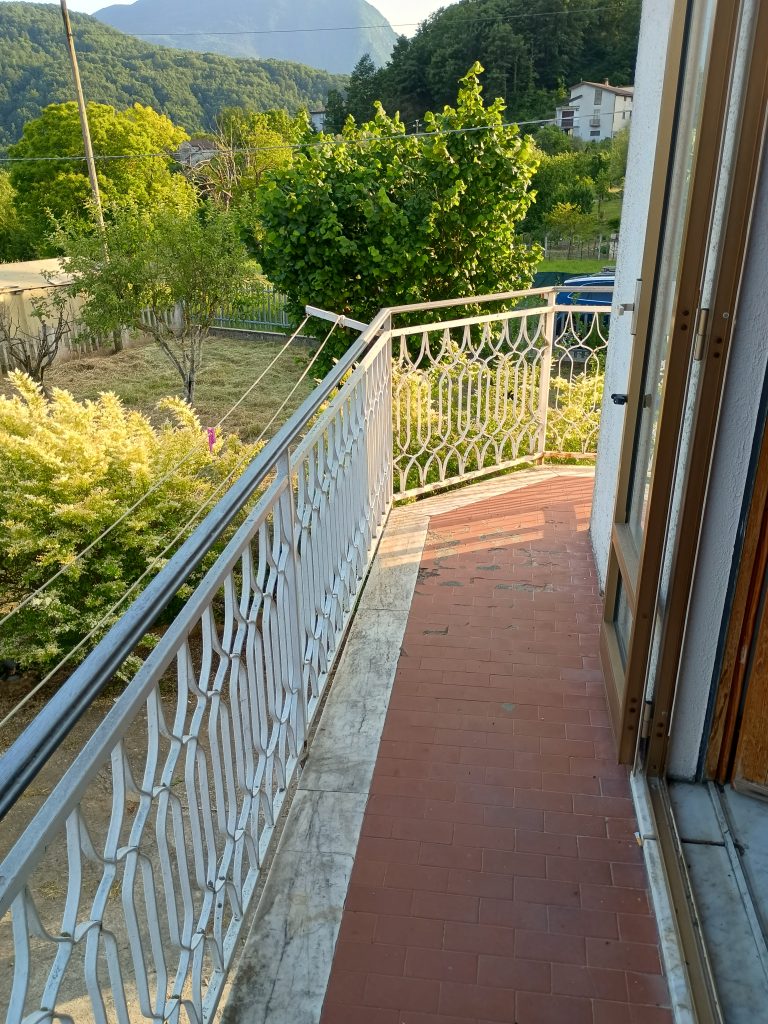 Villa with garage and garden in the thermal area (via Monte Pollino, 27)