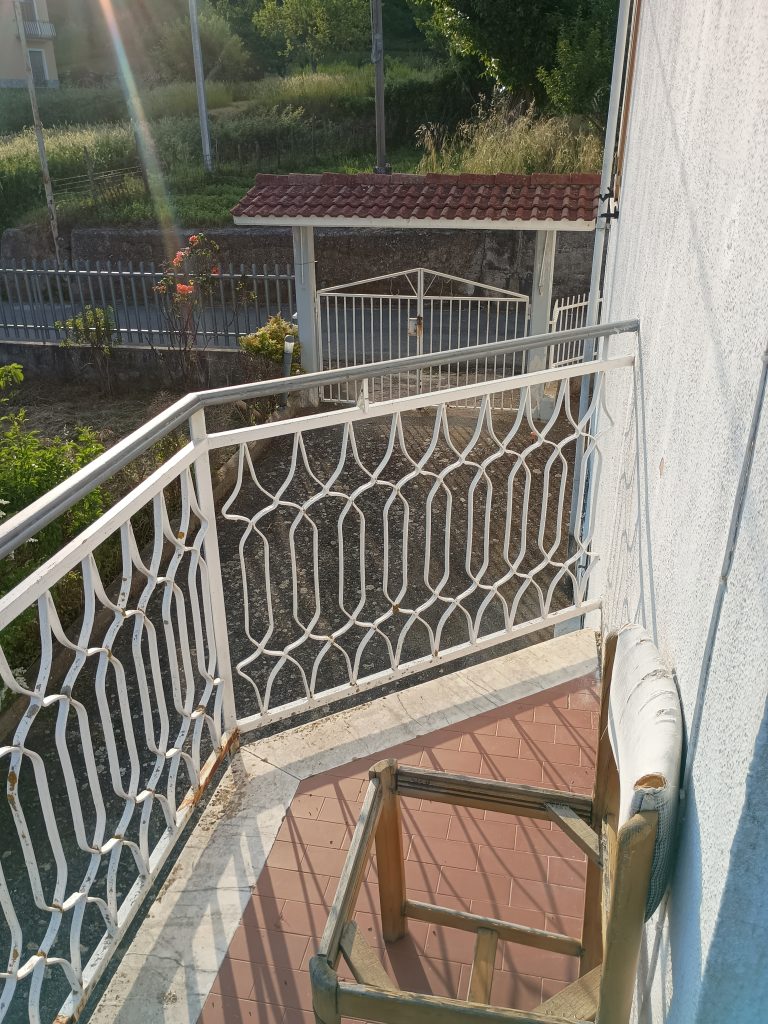 Villa with garage and garden in the thermal area (via Monte Pollino, 27)