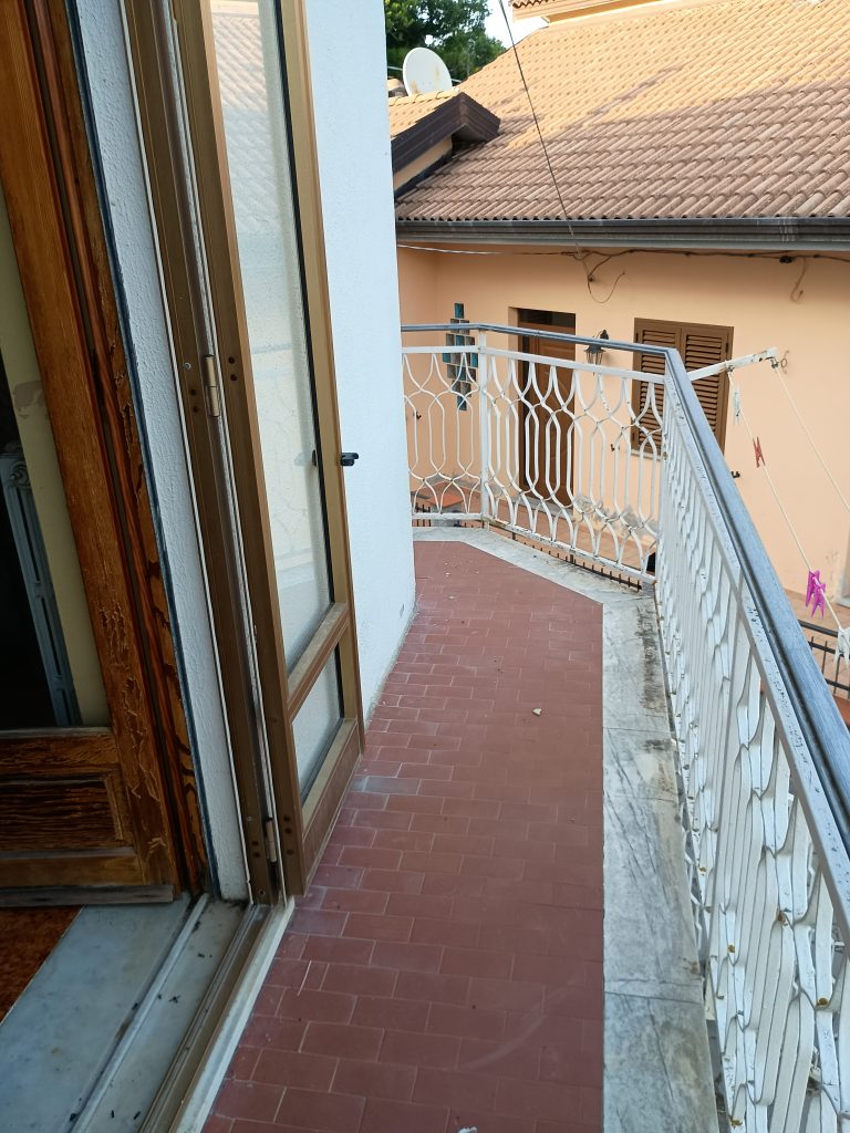 Villa with garage and garden in the thermal area (via Monte Pollino, 27)