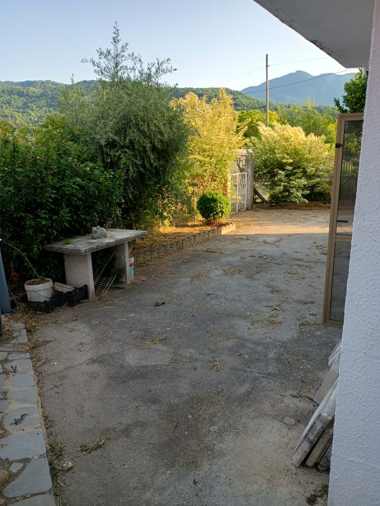 Villa with garage and garden in the thermal area (via Monte Pollino, 27)