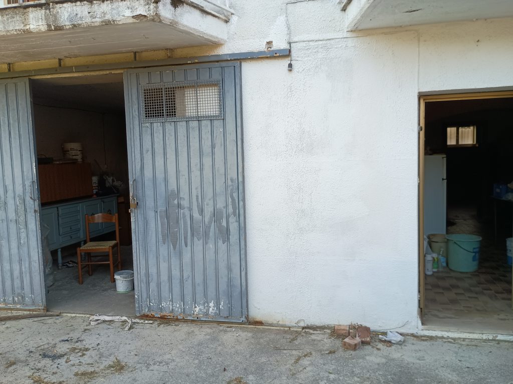 Villa with garage and garden in the thermal area (via Monte Pollino, 27)