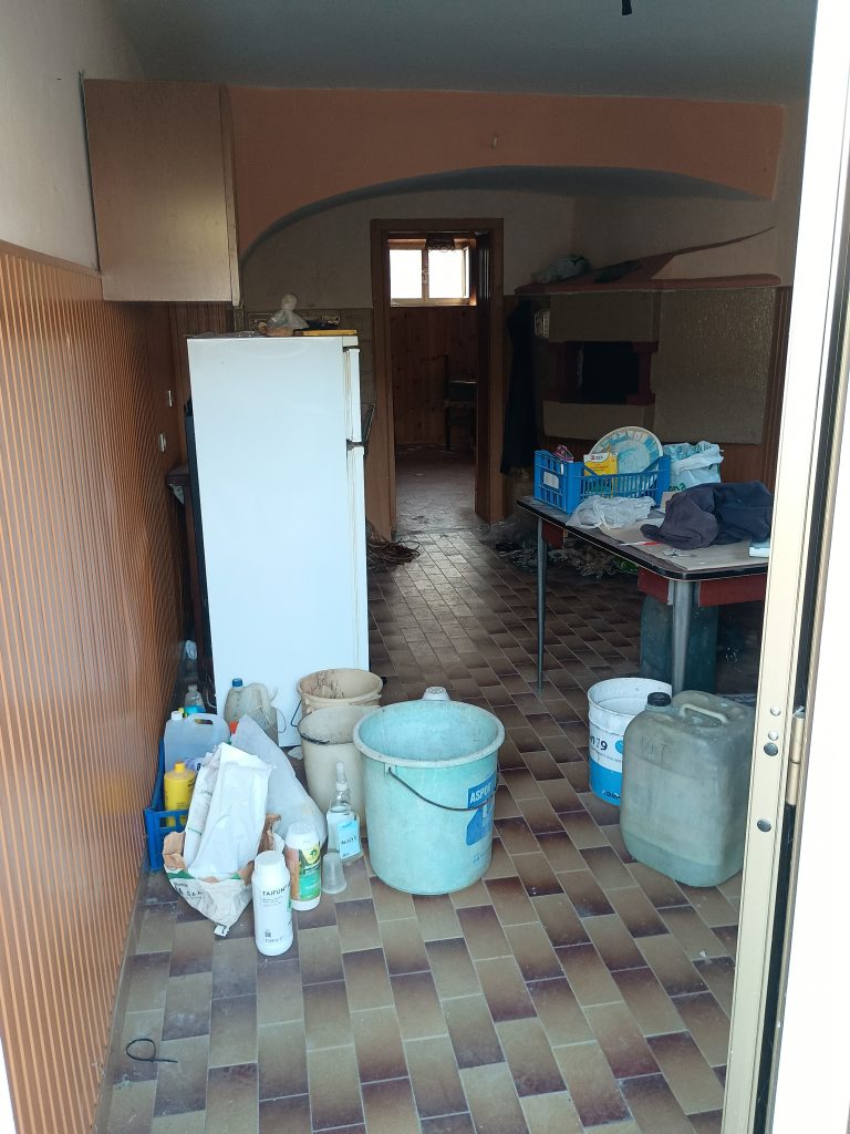 Villa with garage and garden in the thermal area (via Monte Pollino, 27)