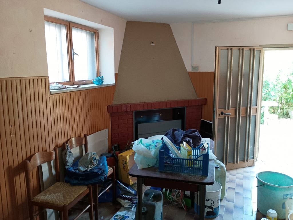 Villa with garage and garden in the thermal area (via Monte Pollino, 27)
