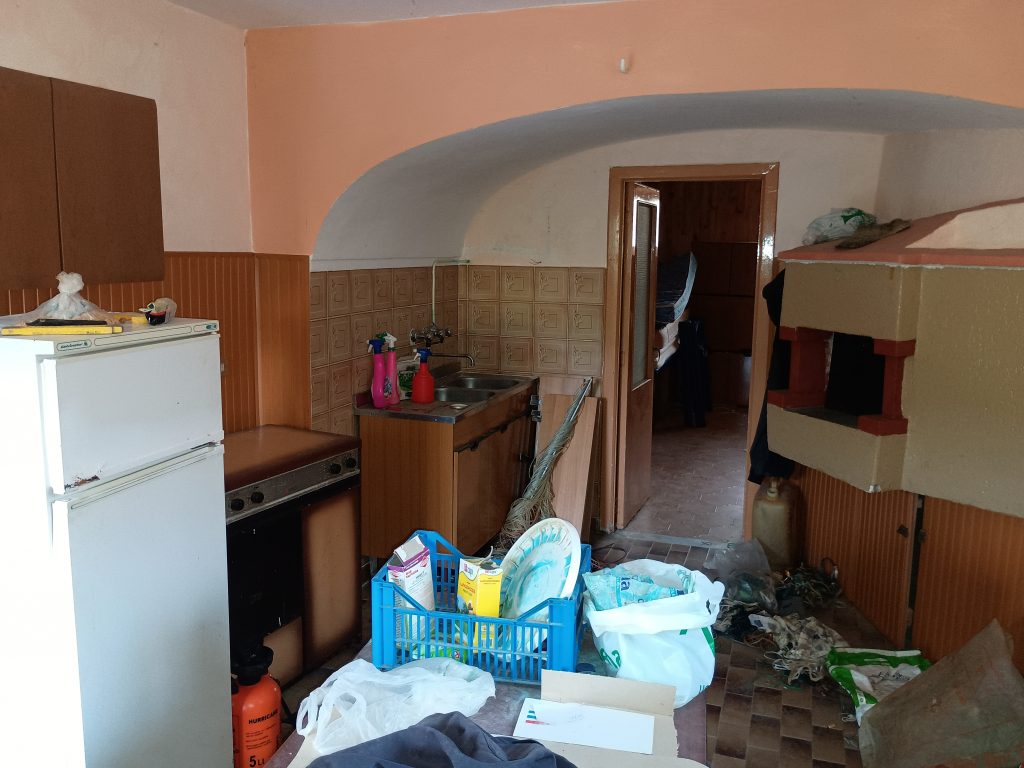 Villa with garage and garden in the thermal area (via Monte Pollino, 27)