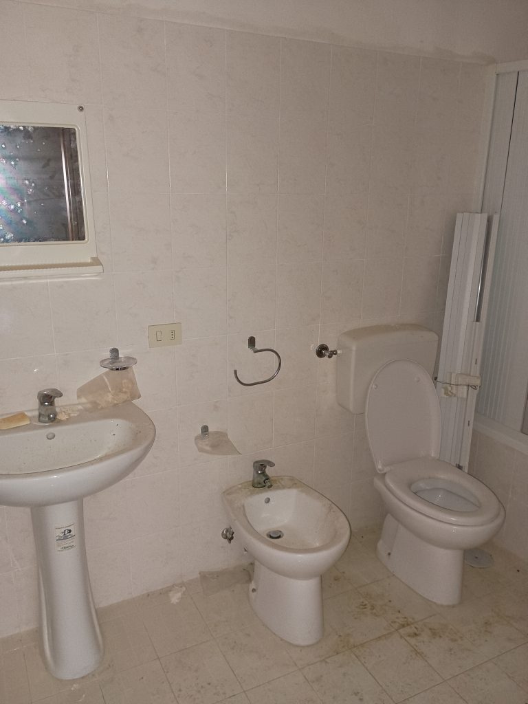 Villa with garage and garden in the thermal area (via Monte Pollino, 27)