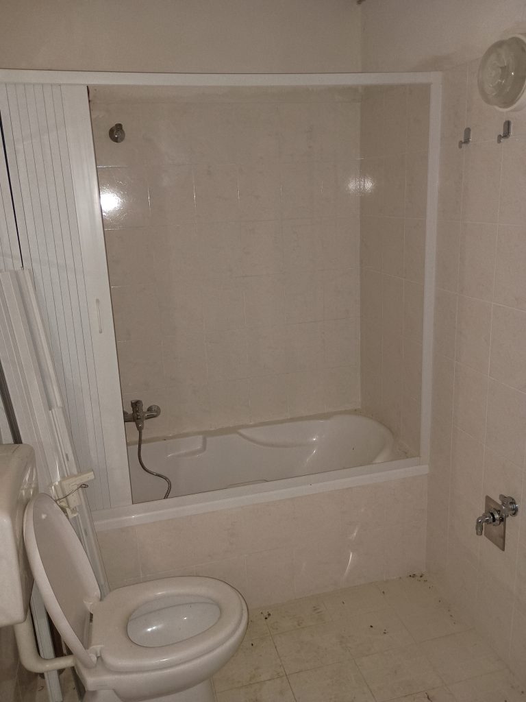 Villa with garage and garden in the thermal area (via Monte Pollino, 27)