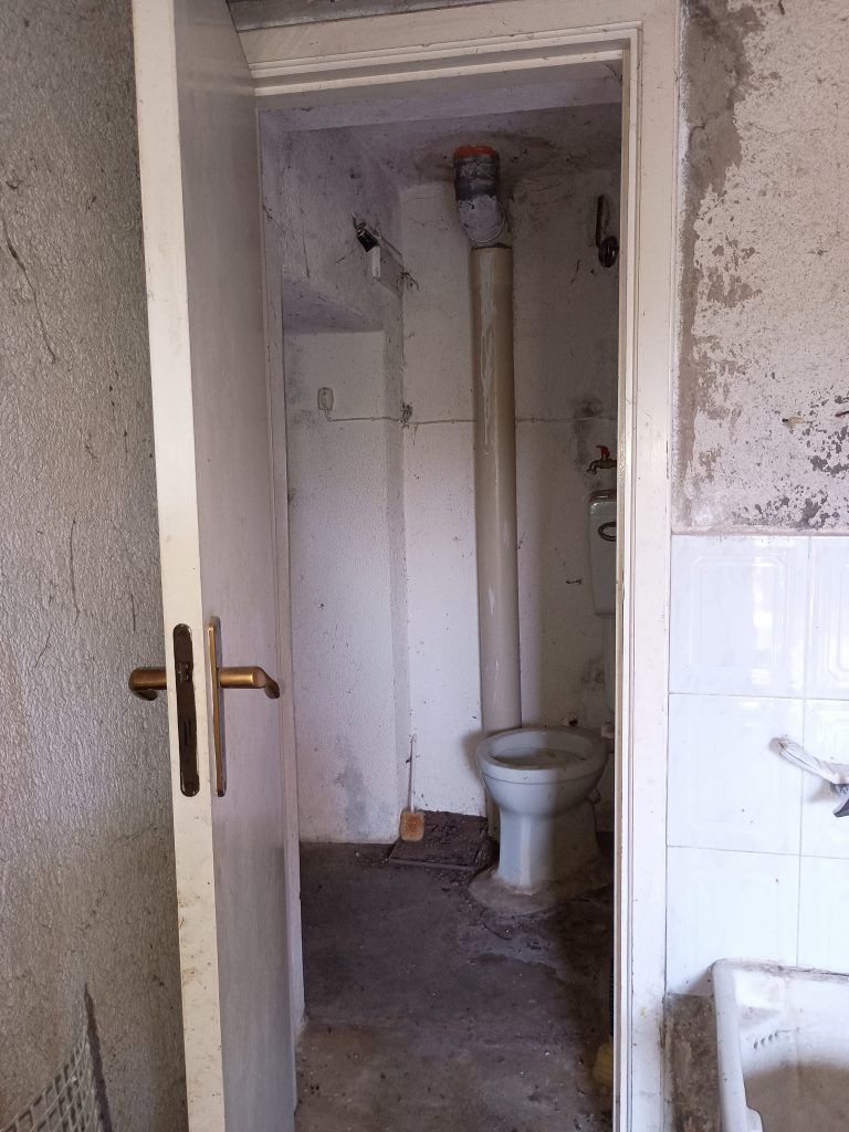 Villa with garage and garden in the thermal area (via Monte Pollino, 27)