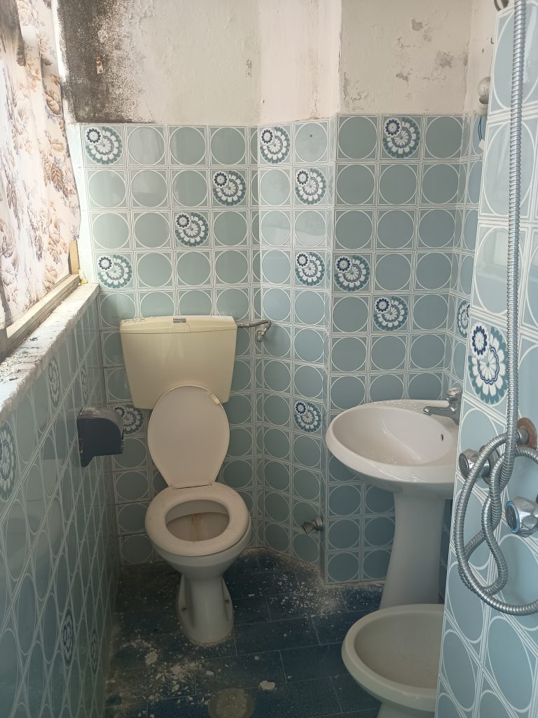 Detached house with garage in the urban centre (piazza Umberto I°, 16)