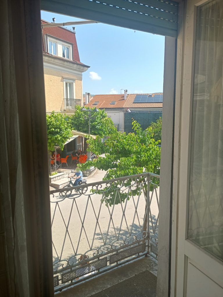 Detached house with garage in the urban centre (piazza Umberto I°, 16)