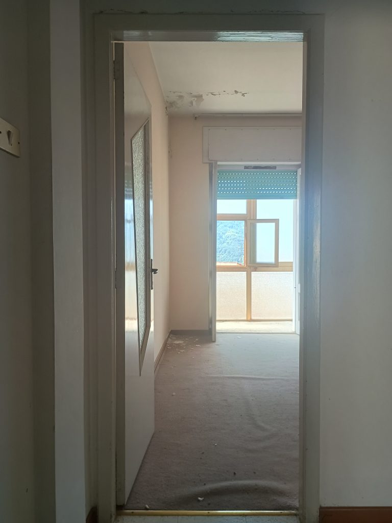 Detached house with garage in the urban centre (piazza Umberto I°, 16)