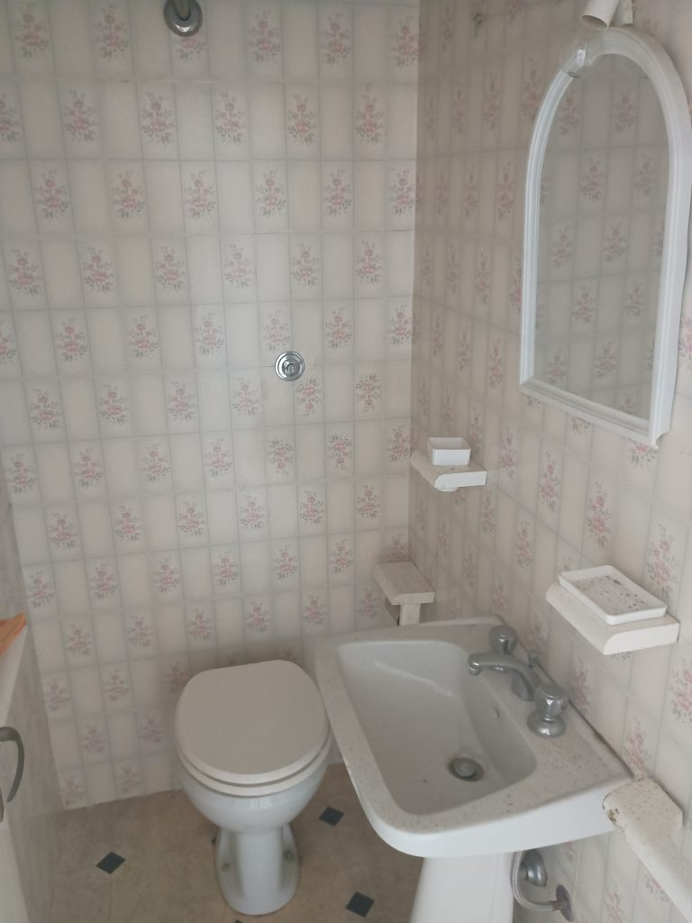 Detached house with garage in the urban centre (piazza Umberto I°, 16)