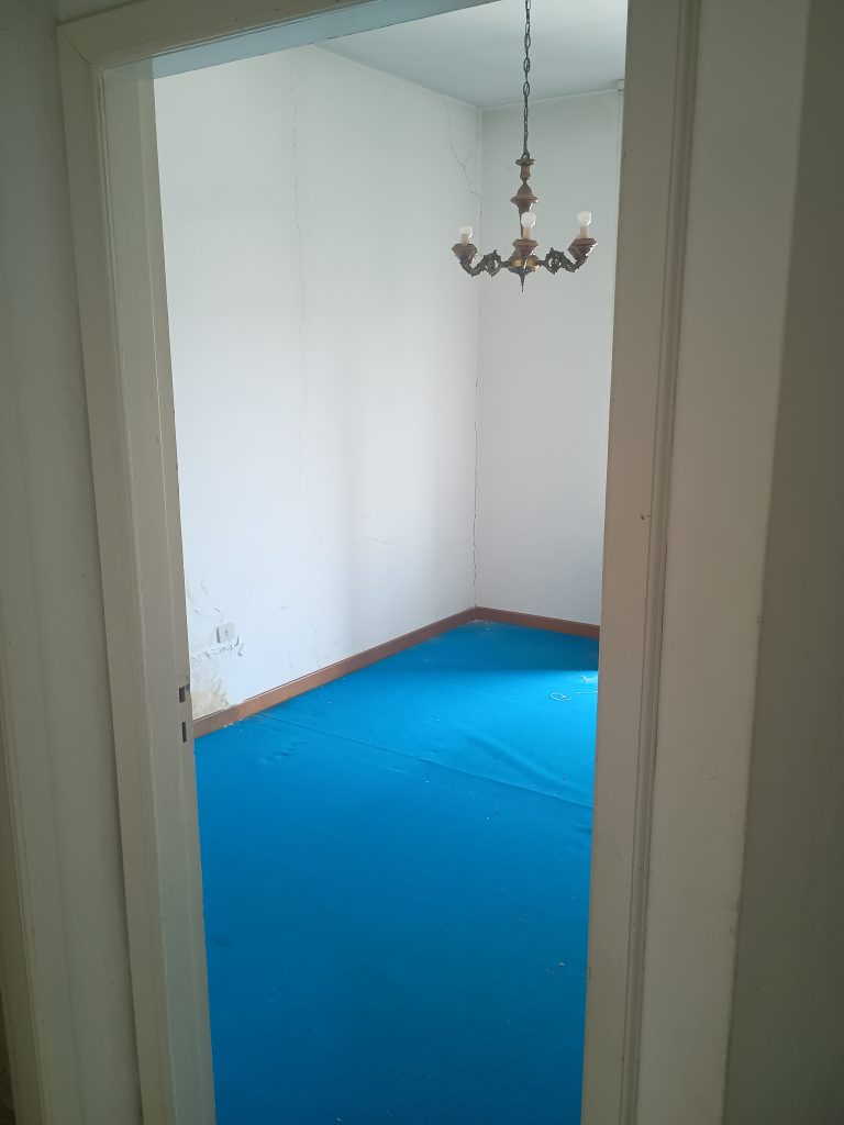 Detached house with garage in the urban centre (piazza Umberto I°, 16)