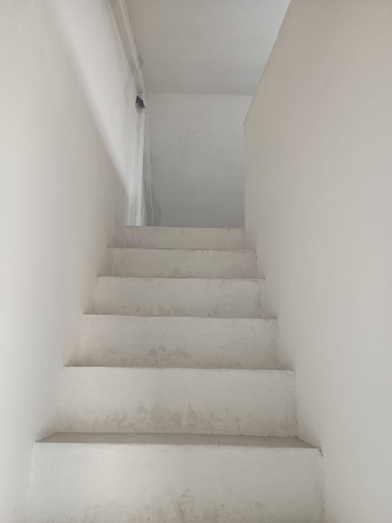 Detached house with garage in the urban centre (piazza Umberto I°, 16)