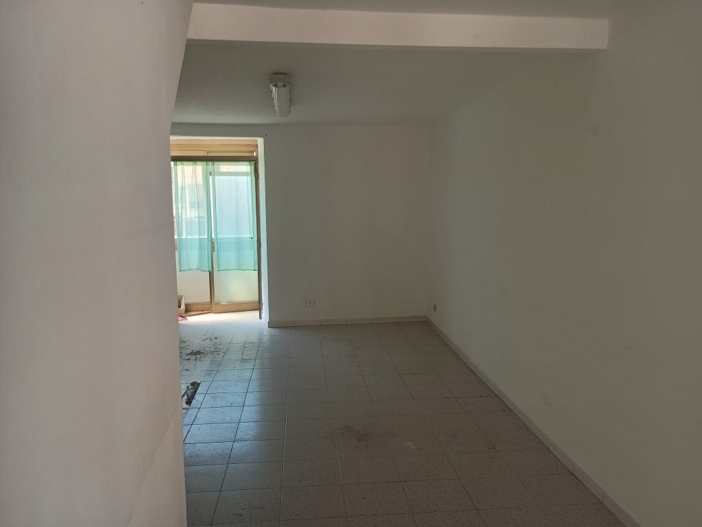 Detached house with garage in the urban centre (piazza Umberto I°, 16)