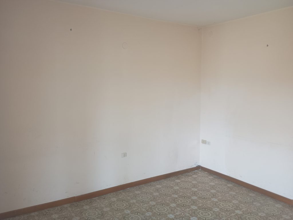 Detached house with garage in the urban centre (piazza Umberto I°, 16)