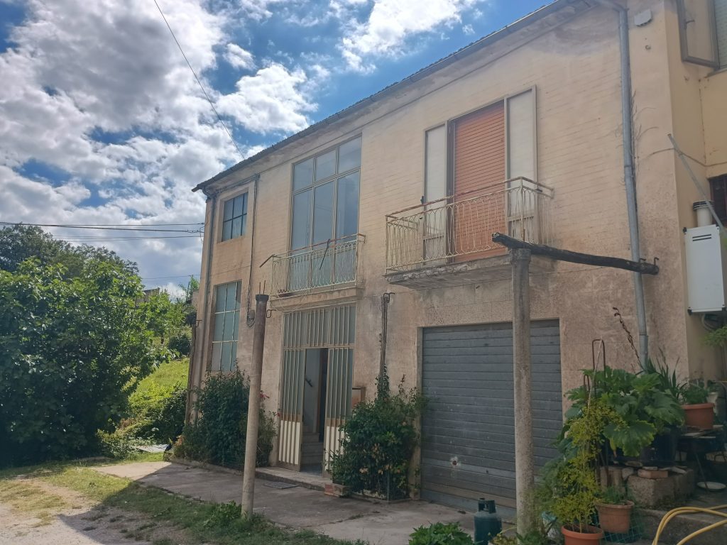 Detached house in Iannazzo hamlet (c.da Iannazzo, snc)