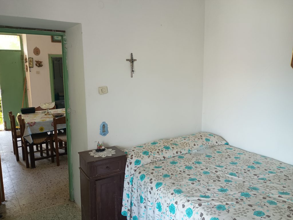Detached house with land in the thermal area (via Santa Croce, 6)