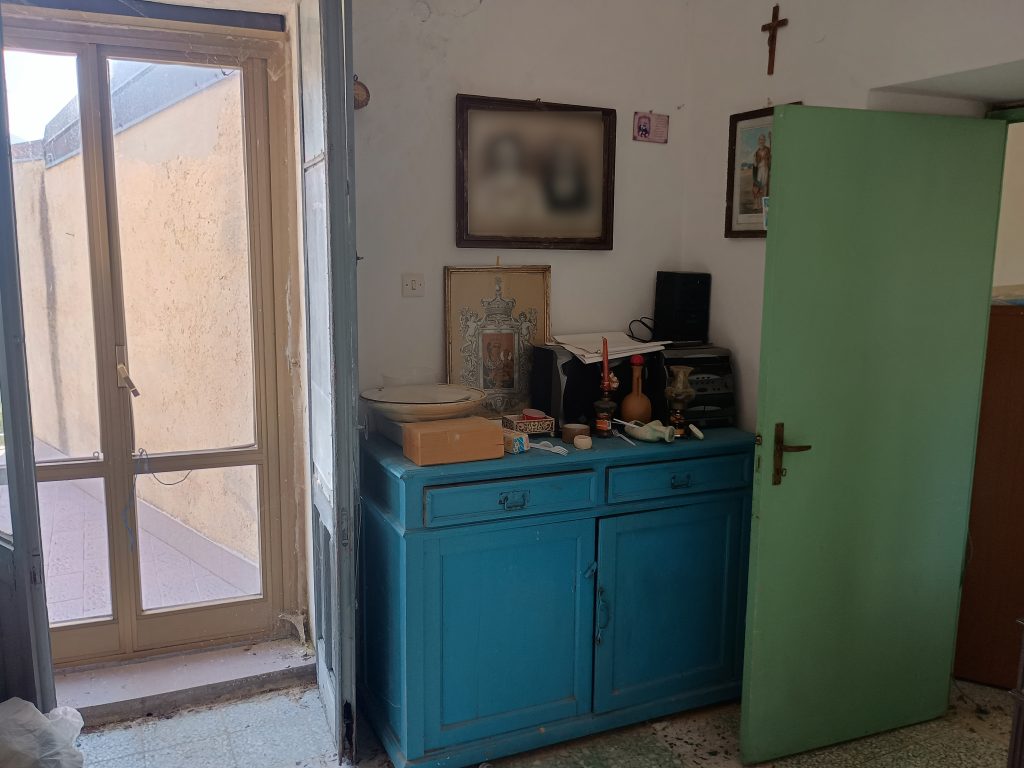 Detached house with land in the thermal area (via Santa Croce, 6)