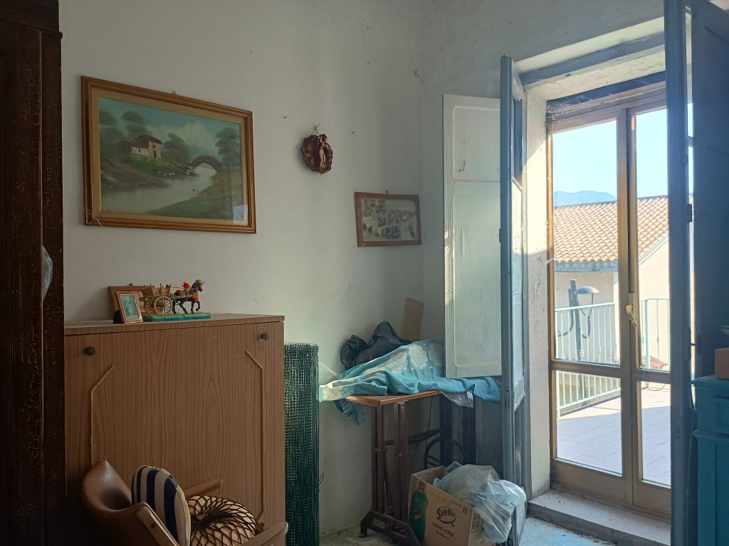 Detached house with land in the thermal area (via Santa Croce, 6)
