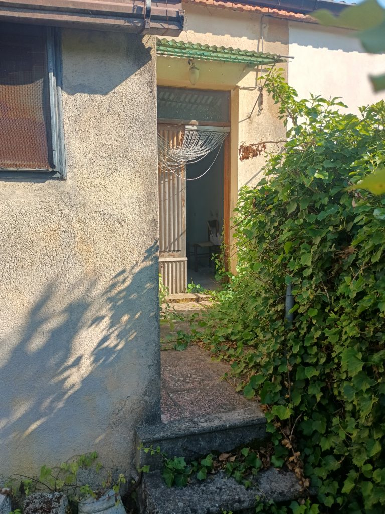 Detached house with land in the thermal area (via Santa Croce, 6)