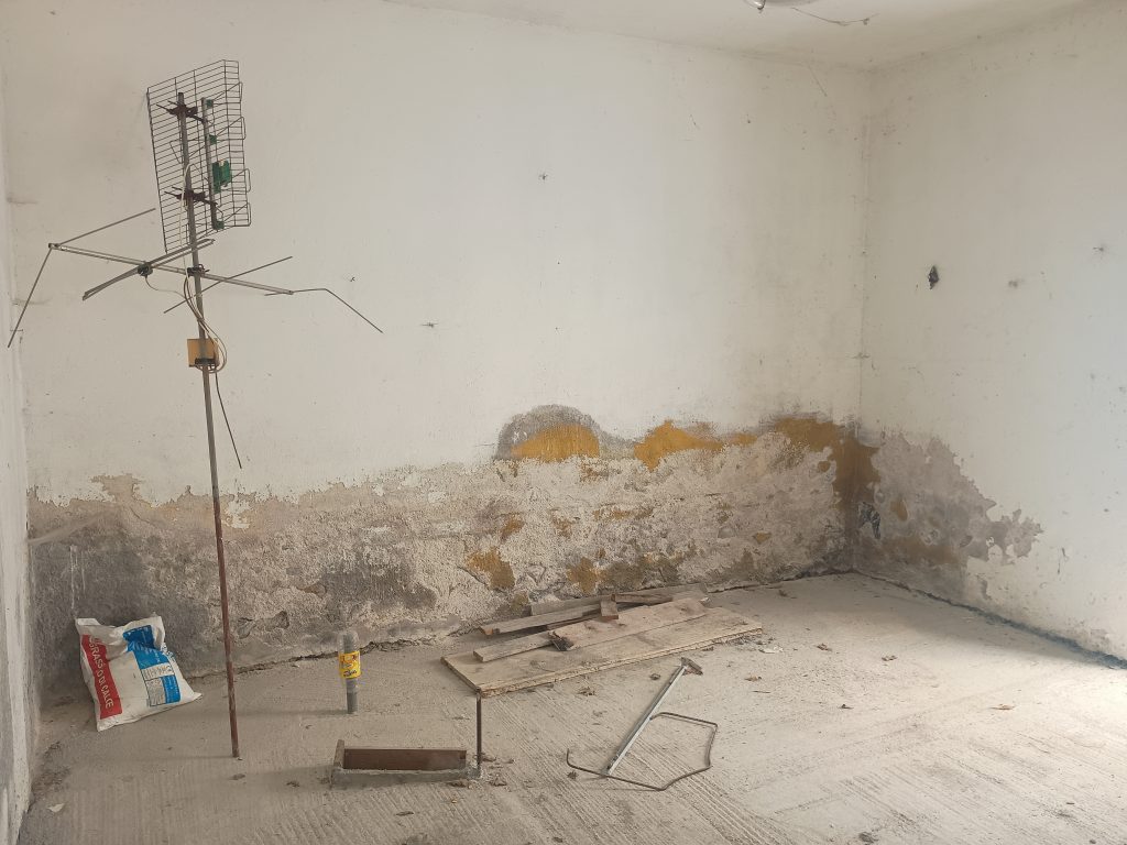 Casa indipendente con locale deposito e tettoia (c.da Iannazzo, 41)