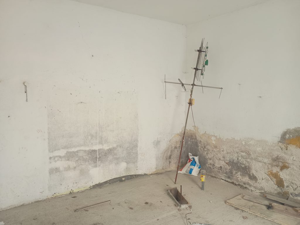 Casa indipendente con locale deposito e tettoia (c.da Iannazzo, 41)