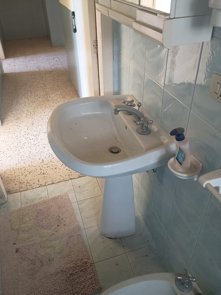 Casa indipendente con locale deposito e tettoia (c.da Iannazzo, 41)