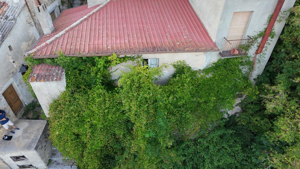 Detached house in the historic center (via Bixio, 13)