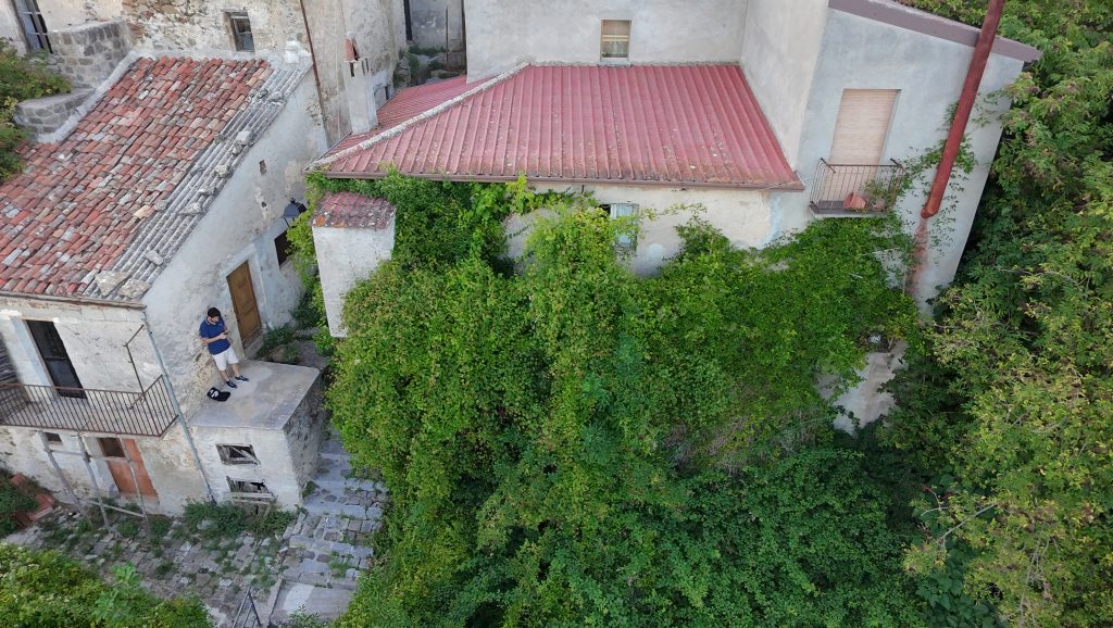Detached house in the historic center (via Bixio, 13)