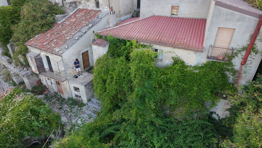Detached house in the historic center (via Bixio, 13)