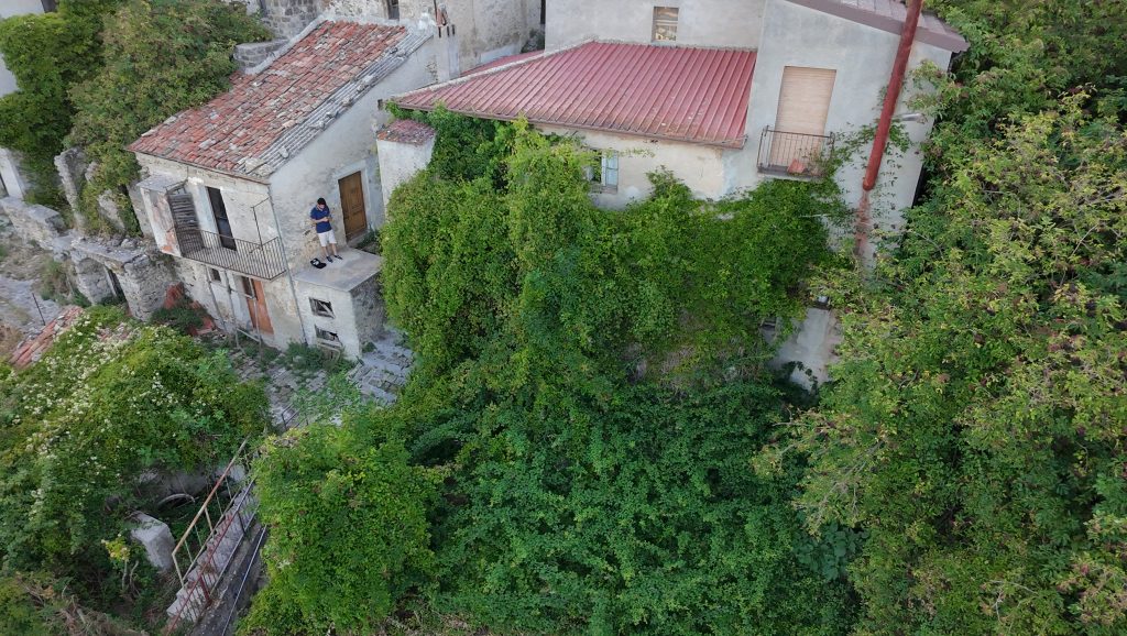 Detached house in the historic center (via Bixio, 13)
