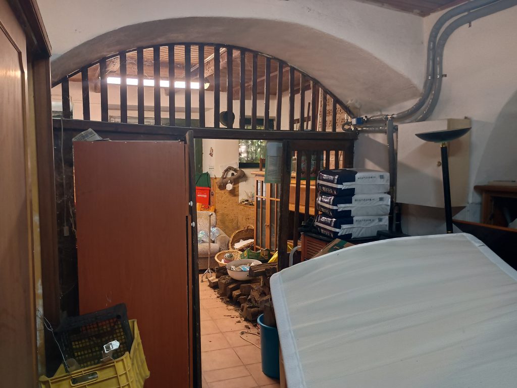 Casa indipendente nel centro storico (via Dante, 61)