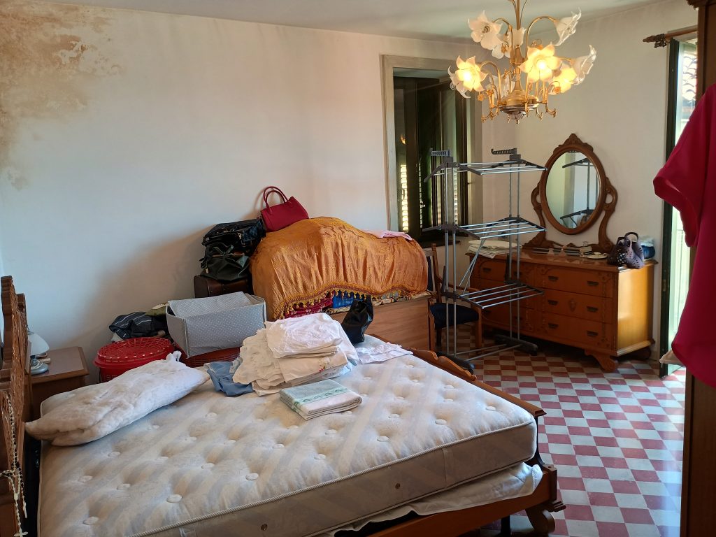 Casa indipendente nel centro storico (via Dante, 61)