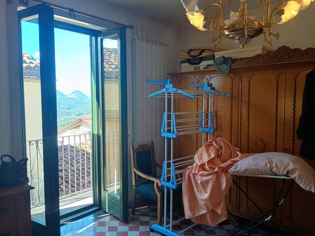 Casa indipendente nel centro storico (via Dante, 61)