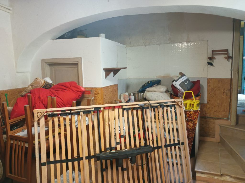 Casa indipendente nel centro storico (via Dante, 61)