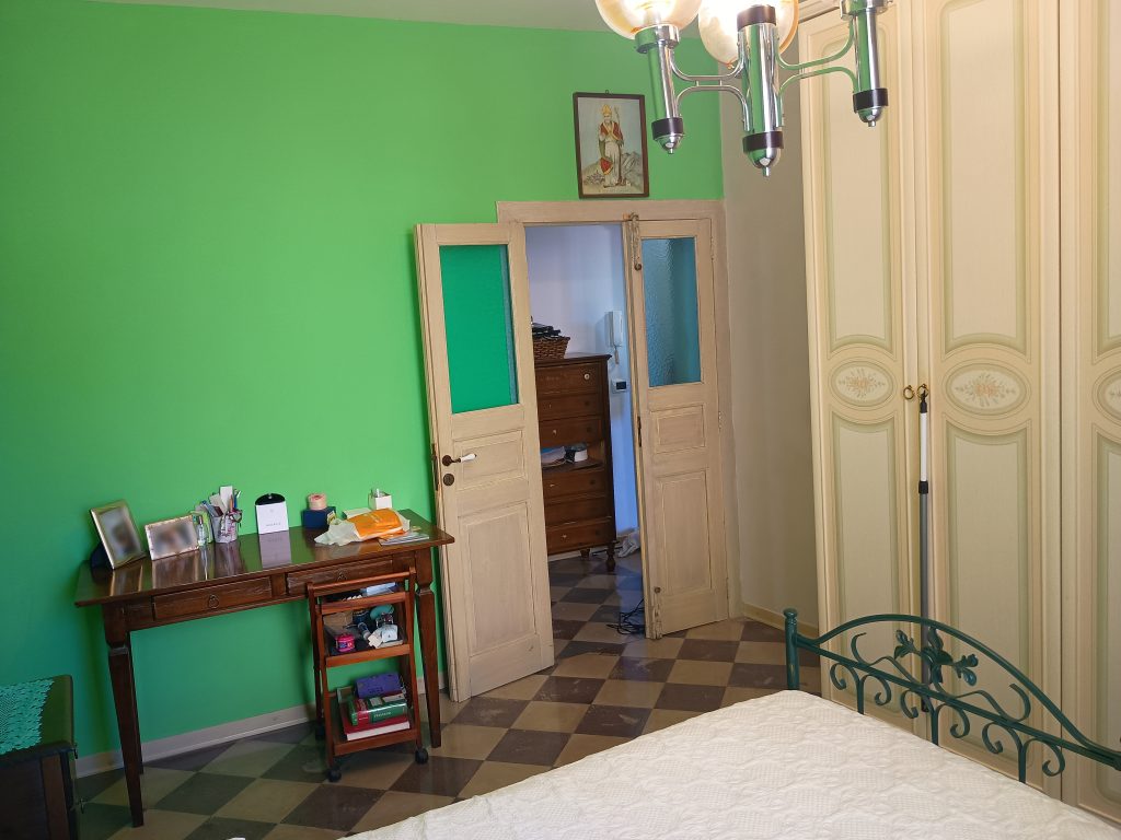 Casa indipendente nel centro storico (via Dante, 61)